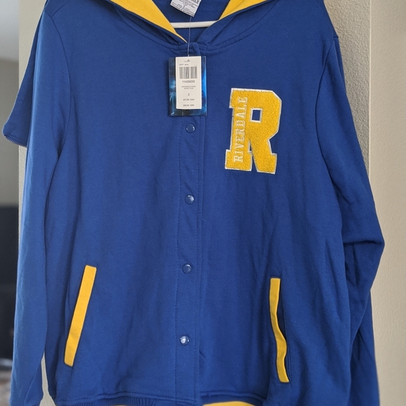 Riverdale Cheer Girls Varsity Jacket Hot Topic Exclusive